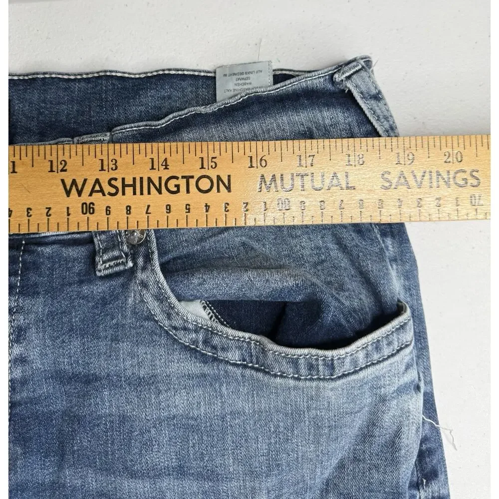 True Religion Men's Denim Jeans Light Wash Ricky Relaxed Size 38x32 Straight Leg